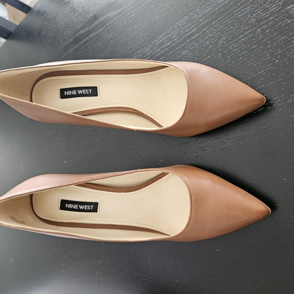 Nine West Women's Tan Pointed Toe Flats